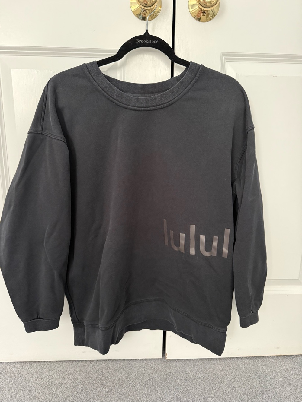 lululemon athletica Women’s black Crewneck Sweatshirt